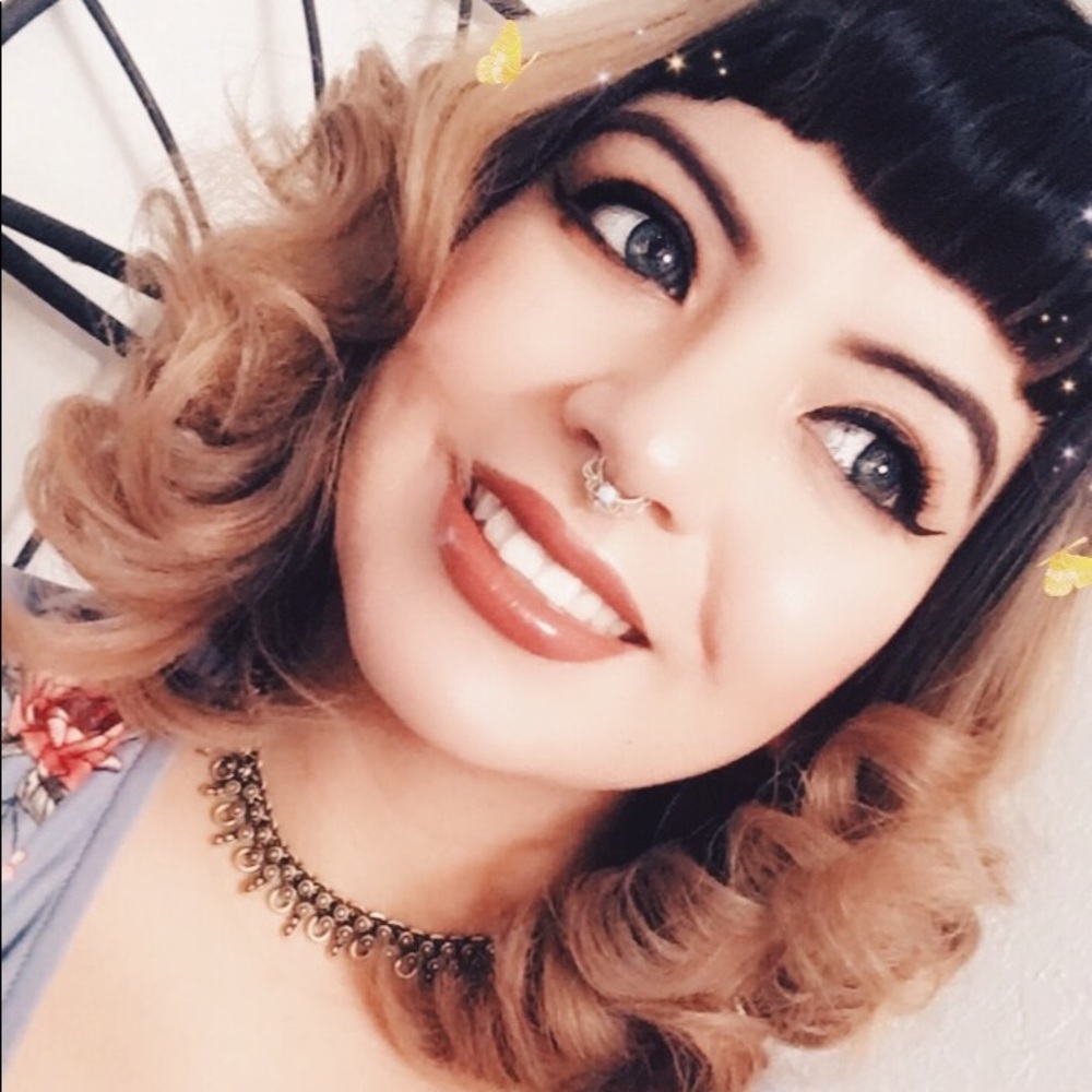 Meet your Posher, Karla